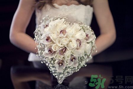 讓你愛情占據(jù)上風的6招甜蜜方法