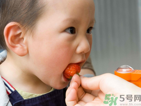 寶寶多大能吃草莓?寶寶幾歲才可以吃草莓?.png 寶寶多大能吃草莓?寶寶幾歲才可以吃草莓?.png