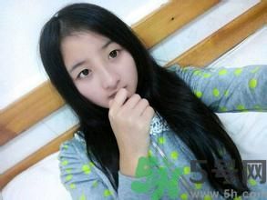 14歲月經(jīng)量多怎么辦？我14歲月經(jīng)量很多怎么回事？