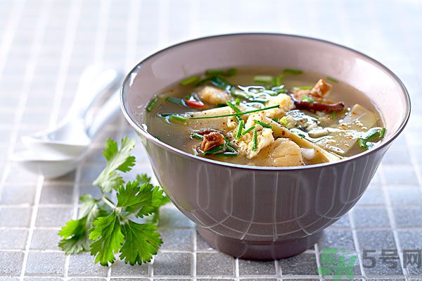 春天吃什么食物排肝毒？排肝毒吃什么最好？