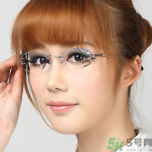 眼睛近視越來越嚴(yán)重 怎么樣才能恢復(fù)視力呢？