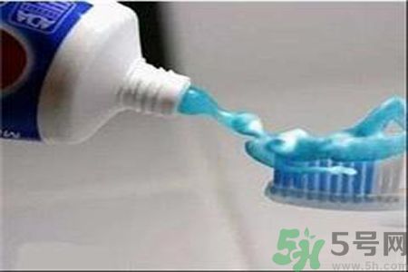 牙膏可以祛痘嗎？牙膏可以祛黑頭嗎？