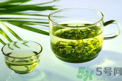 春天喝紅茶好不好？春天喝紅茶還是喝綠茶好呢？