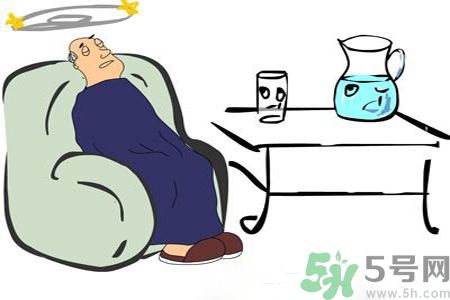 低血糖有什么癥狀？低血糖吃什么好得快？