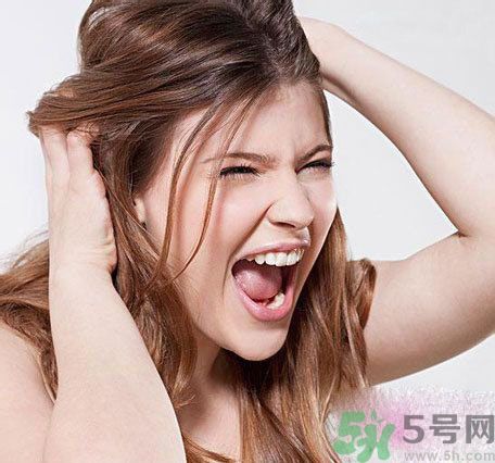 頭發(fā)分叉怎么辦？頭發(fā)油怎么辦？