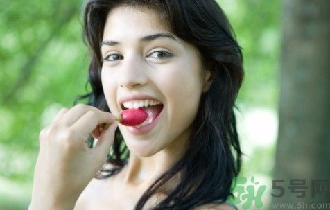 剖腹產(chǎn)后能吃蘋果嗎？剖腹產(chǎn)后能吃什么水果？