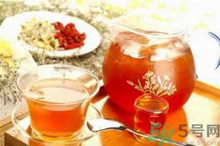枸杞泡水有什么害處？枸杞泡水喝有什么好處？