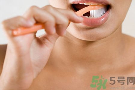 牙齦出血是怎么回事？牙齦出血怎么辦？