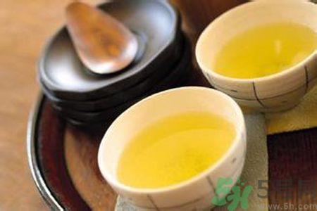 牙齒發(fā)黃怎么辦？牙齒怎么變白？