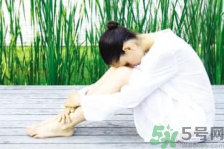 月經(jīng)有血塊是怎么回事？月經(jīng)有血塊怎么調(diào)理？