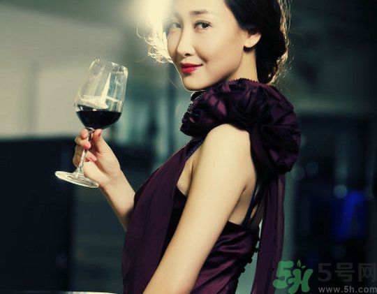 提升女人氣質(zhì)的100個(gè)細(xì)節(jié) 有了它你一定能嫁高富帥！