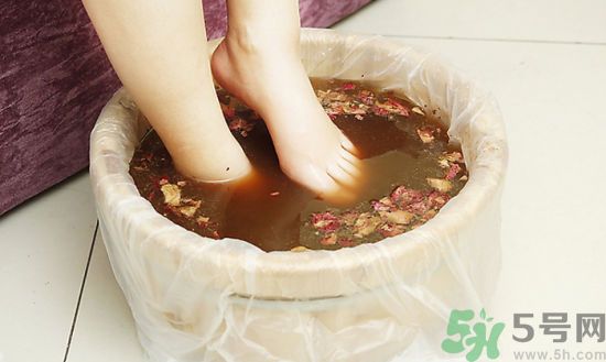 泡腳有什么好處？泡腳有什么禁忌？