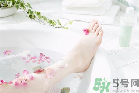 經(jīng)期可以洗澡嗎？經(jīng)期可以洗頭嗎？