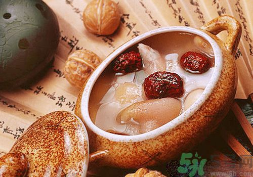 貧血吃什么補血？貧血吃阿膠好嗎？