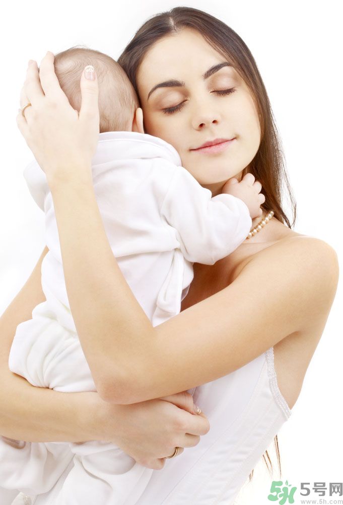 女生手腳冰涼是什么原因？手腳冰涼怎么調(diào)理？