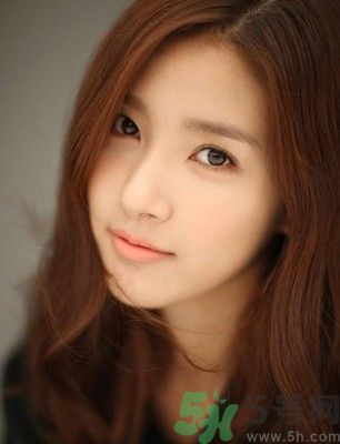 女生手腳冰涼是什么原因？手腳冰涼怎么調(diào)理？