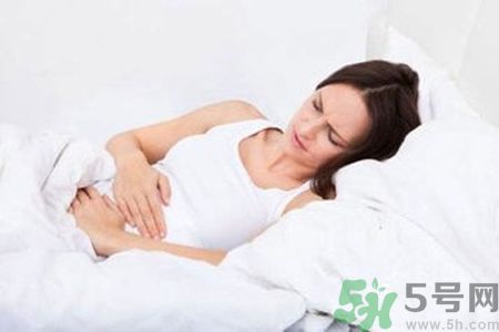 月經(jīng)顏色發(fā)黑是怎么回事？月經(jīng)顏色發(fā)黑怎么辦？