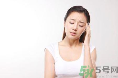 月經(jīng)顏色發(fā)黑是怎么回事？月經(jīng)顏色發(fā)黑怎么辦？
