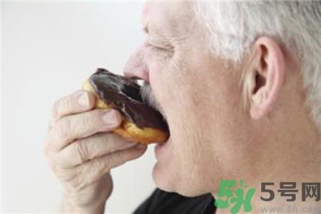 高血脂不能吃什么食物？高血脂要注意什么？