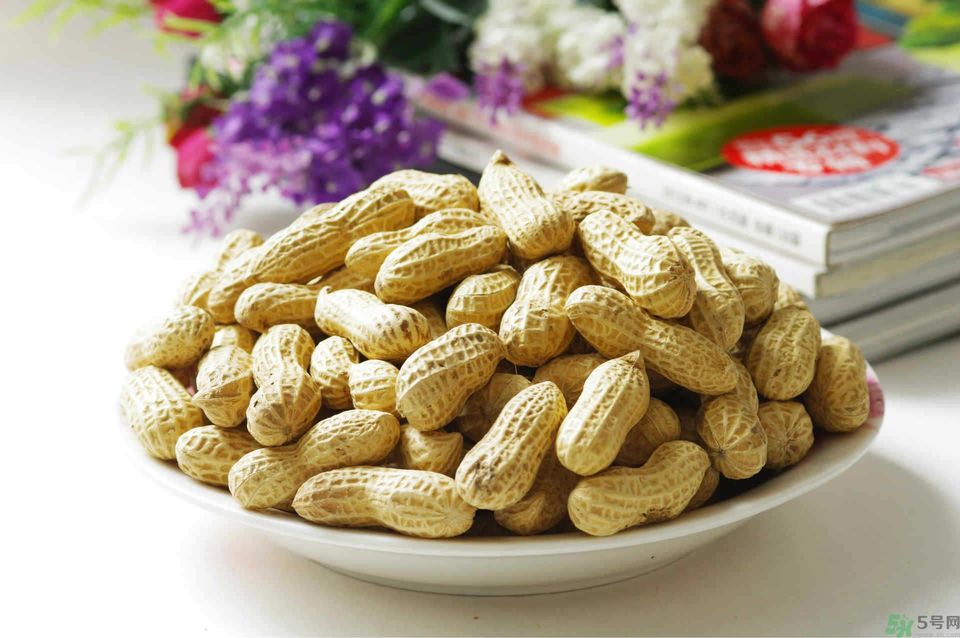 膽固醇高可以吃花生嗎？膽固醇高可以喝牛奶嗎？
