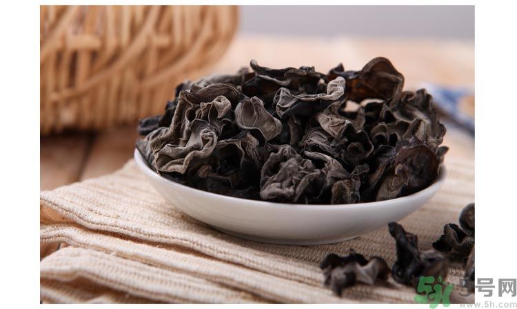 多吃黑木耳有什么好處？黑木耳可以排毒嗎？