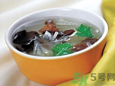 白發(fā)多吃黑木耳可以變黑嗎？怎么防止白發(fā)？