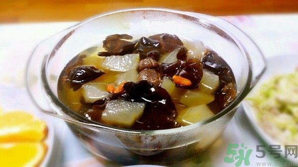 黑木耳可以治便秘嗎？黑木耳有什么食療的方法？