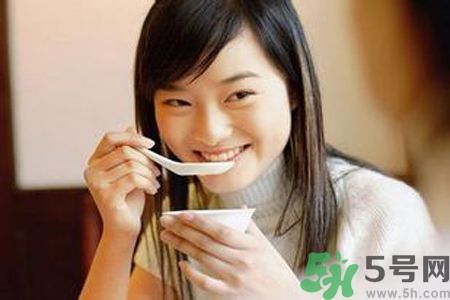 胃潰瘍吃什么食物好？調(diào)理胃潰瘍的方法有哪些？