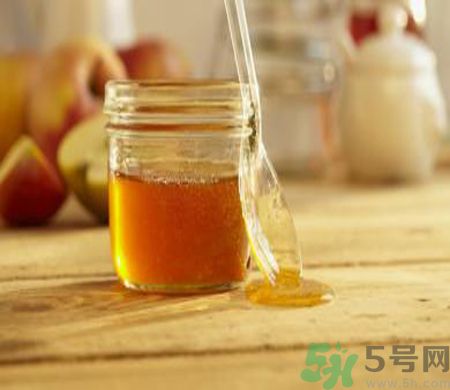 胃潰瘍可以喝蜂蜜嗎？服用蜂蜜要注意什么？