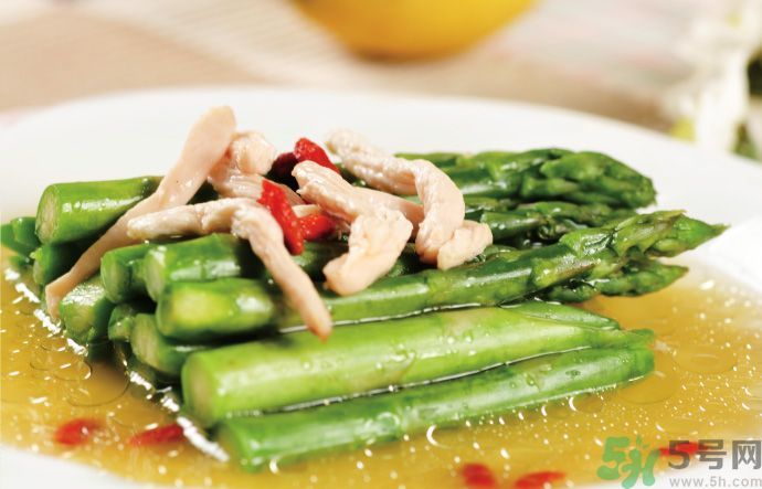 蘆筍可以炒雞肉嗎？蘆筍炒雞肉怎么吃？