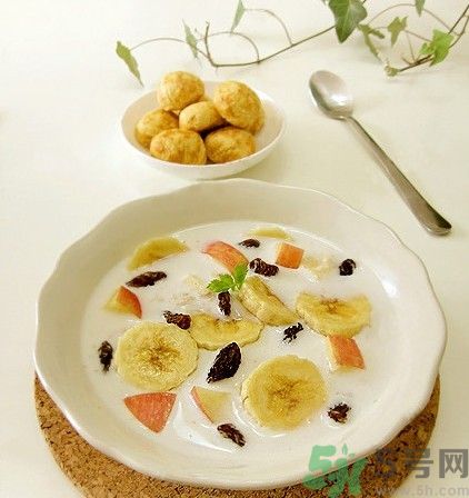 牛奶能和獼猴桃一起吃嗎？牛奶不能和什么一起吃？