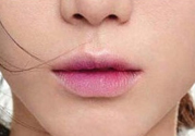 咬唇妝怎么畫圖解視頻教程？咬唇妝的畫法