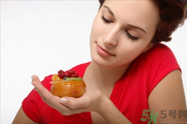 左撇子是天生還是遺傳的？左撇子是天生的嗎？