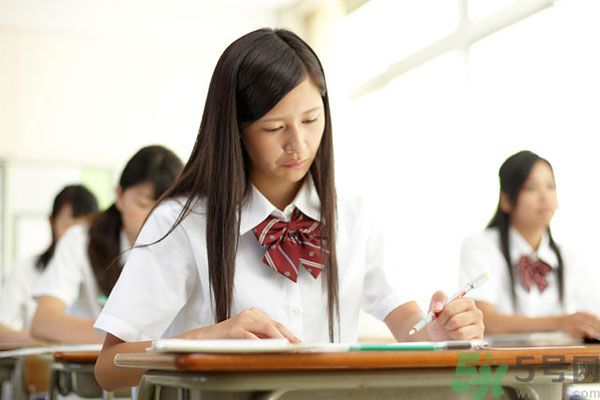 高中生上課容易走神怎么辦？高中生上課如何提高注意力？