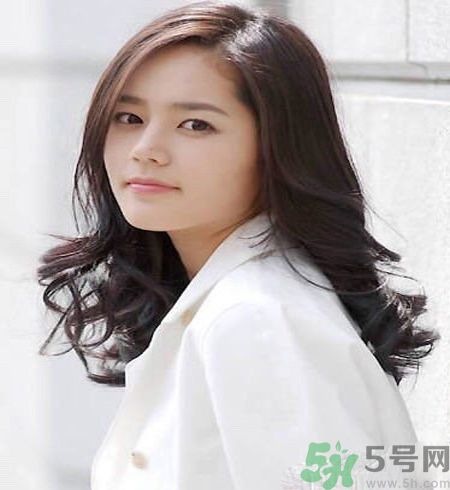 韓佳人女兒叫什么名字？韓佳人的老公是誰？