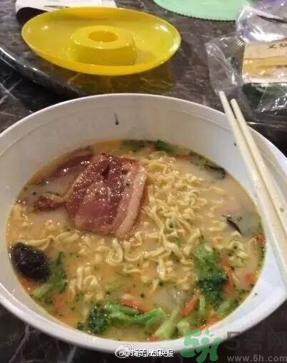 滿漢宴方便面多少錢一桶？滿漢宴方便面多少錢一箱？