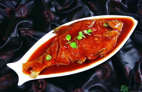 武昌魚是鳊魚嗎？武昌魚和鳊魚區(qū)別哪個(gè)好吃？