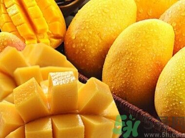 芒果皮發(fā)黑還可以吃嗎？芒果長黑斑吃了會(huì)怎么樣？