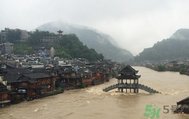 湖南為什么出現(xiàn)暴雨？湖南暴雨受災嚴重情況？