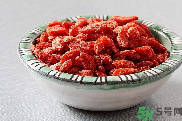 枸杞可以長時間燉煮嗎？枸杞有什么功效？