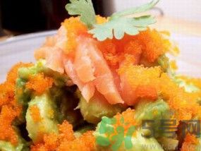 燻鮭魚沙拉怎么做？燻鮭魚沙拉的做法？