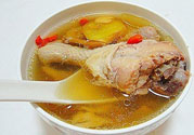 燉雞湯用冷水還是熱水？雞湯用冷水可以嗎？