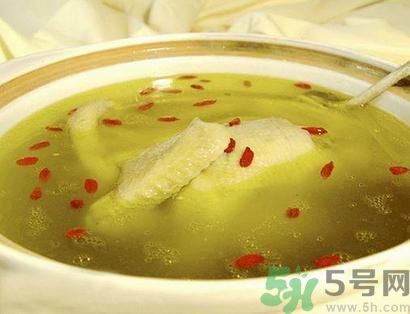 燉雞湯怎么去腥？燉雞湯很腥要怎做才好？