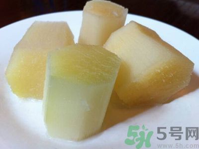 甘蔗中間發(fā)黑可以吃嗎？甘蔗中間發(fā)黑吃了好不好？