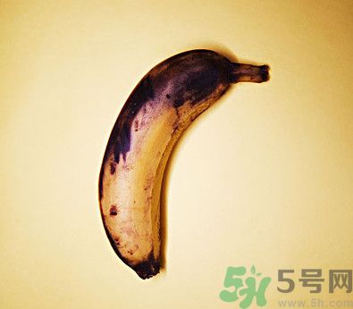 香蕉皮有黑點(diǎn)還能吃嗎？香蕉怎么保存不變黑？