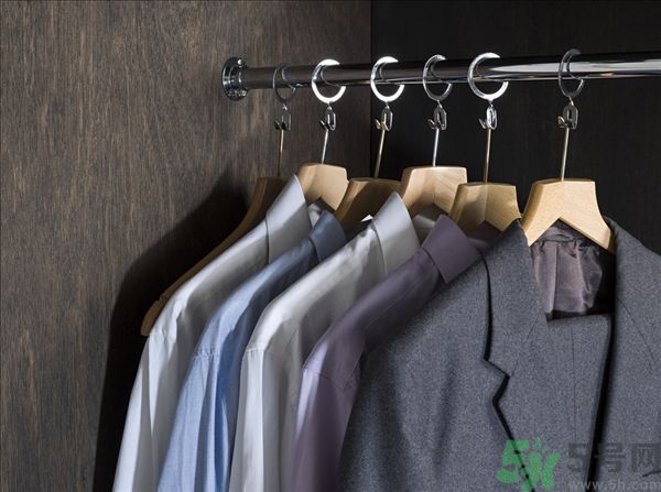 什么面料不容易皺？如何挑選不易皺的衣服？