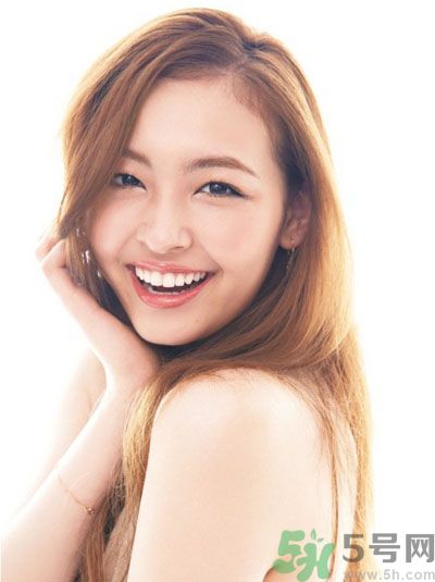 靚彩伊人新顏透亮柔膚液是什什么膚質(zhì)？靚彩伊人新顏透亮柔膚液怎么樣？