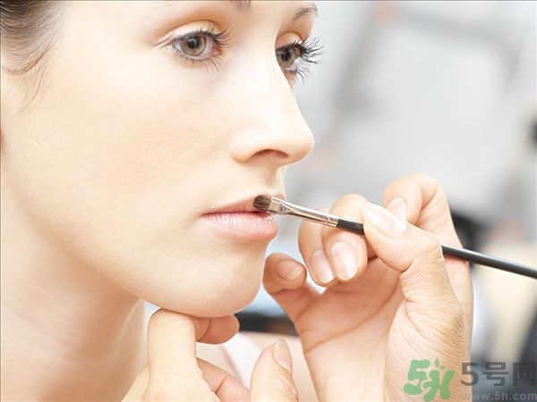 化妝刷如何使用效果好？化妝刷該怎么保養(yǎng)？