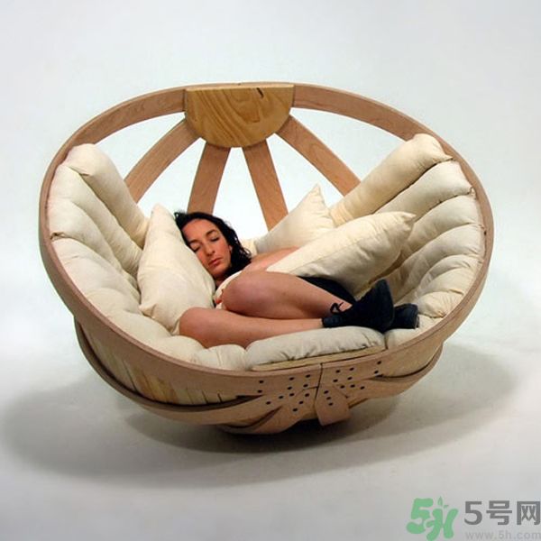 一個(gè)人適合什么樣的沙發(fā)？選購沙發(fā)要注意什么？