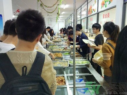 高校10元自助餐有什么？高校10元自助餐怎么樣？